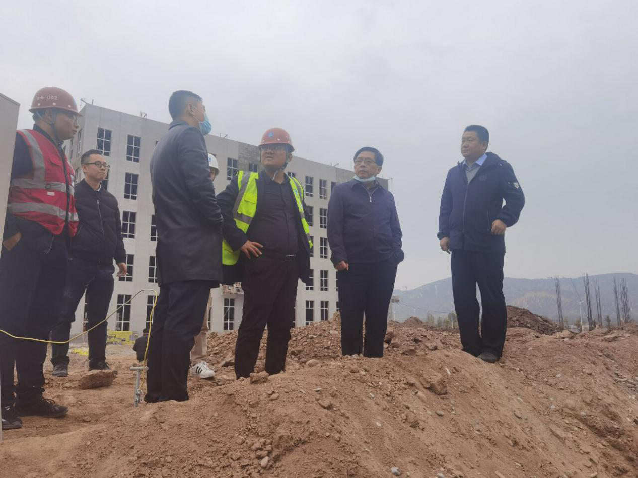 省特檢院對供熱三期供熱管道進行專項檢查(圖2) 省特檢院對供熱三期供熱管道進行專項檢查(圖2)