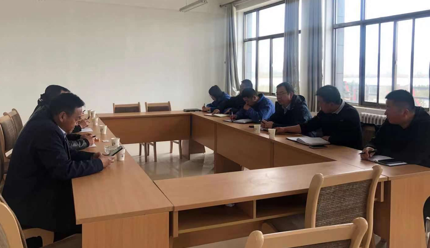 泓源污水處理公司邀請設(shè)備廠家開展技術(shù)指導(dǎo)(圖2) 泓源污水處理公司邀請設(shè)備廠家開展技術(shù)指導(dǎo)(圖2)