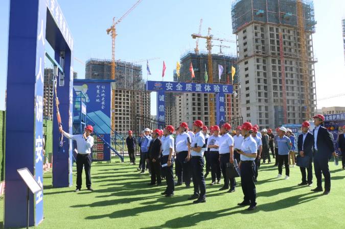 泓源公司開展安全生產(chǎn)月活動(dòng)——重點(diǎn)建設(shè)項(xiàng)目觀摩學(xué)習(xí)(圖2) 泓源公司開展安全生產(chǎn)月活動(dòng)——重點(diǎn)建設(shè)項(xiàng)目觀摩學(xué)習(xí)(圖2)