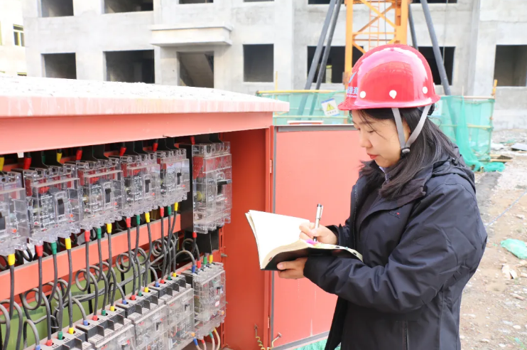 2021年度“泓源榜樣” 揭曉(圖1) 2021年度“泓源榜樣” 揭曉(圖1)