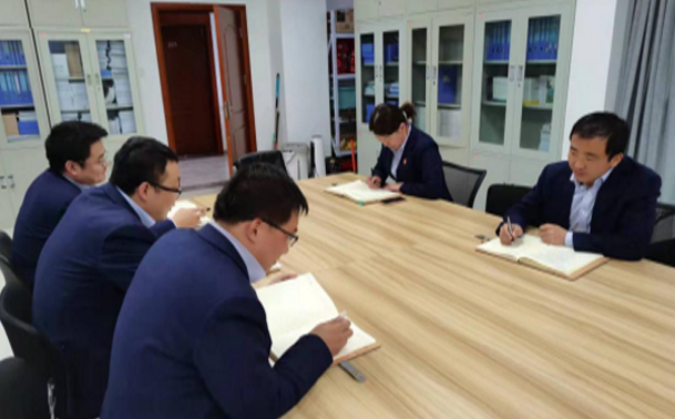 泓錦公司開展安全教育培訓(xùn)(圖1) 泓錦公司開展安全教育培訓(xùn)(圖1)