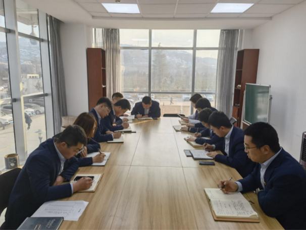 產業(yè)開發(fā)板塊組織開展學習《全市生態(tài)環(huán)境保護項目謀劃推進會》會議精神(圖1) 產業(yè)開發(fā)板塊組織開展學習《全市生態(tài)環(huán)境保護項目謀劃推進會》會議精神(圖1)