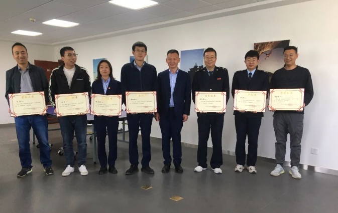 市產(chǎn)投集團團委舉辦“慶五一、迎五四”球類聯(lián)誼比賽(圖3)