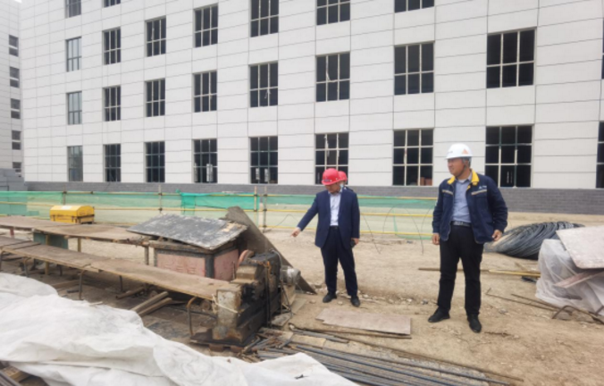 市產(chǎn)投集團(tuán)開(kāi)展節(jié)前項(xiàng)目安全檢查(圖2) 市產(chǎn)投集團(tuán)開(kāi)展節(jié)前項(xiàng)目安全檢查(圖2)