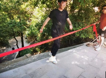 助力文旅市場(chǎng) 展示產(chǎn)投風(fēng)采——市產(chǎn)投集團(tuán)組織開(kāi)展員工登山比賽活動(dòng)(圖9) 助力文旅市場(chǎng) 展示產(chǎn)投風(fēng)采——市產(chǎn)投集團(tuán)組織開(kāi)展員工登山比賽活動(dòng)(圖9)