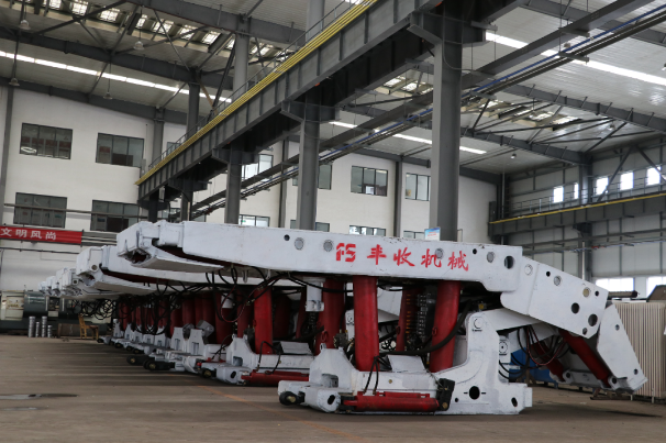 市產投集團裝備制造企業(yè)上半年產銷兩旺(圖6) 市產投集團裝備制造企業(yè)上半年產銷兩旺(圖6)