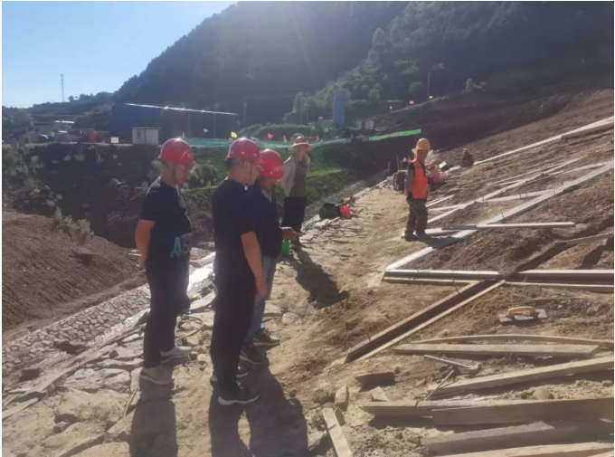 市產(chǎn)投集團(tuán)百名員工下一線真磨礪練本領(lǐng)(圖6) 市產(chǎn)投集團(tuán)百名員工下一線真磨礪練本領(lǐng)(圖6)