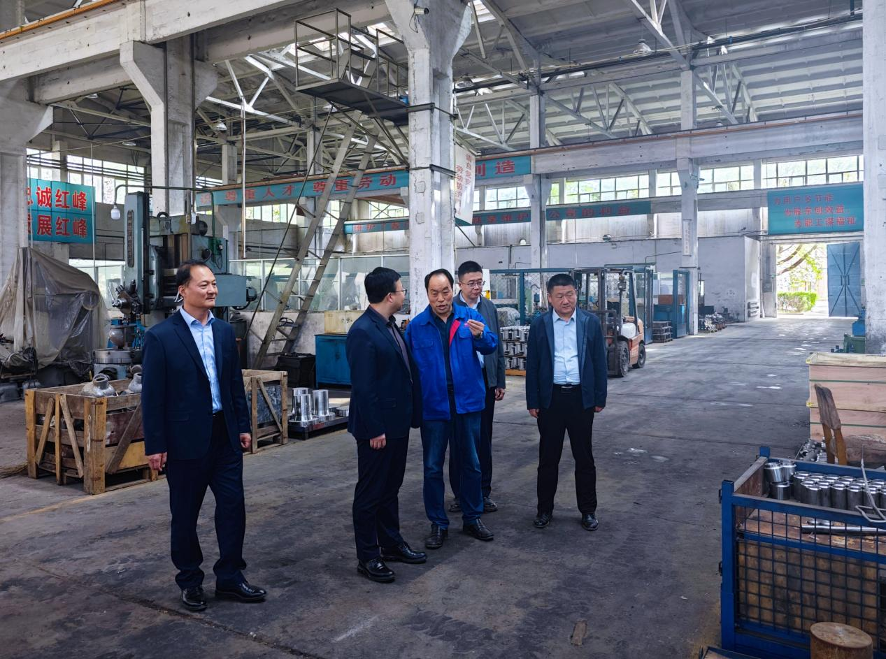 市產(chǎn)投集團(tuán)赴紅峰、虹光考察學(xué)習(xí)(圖2)